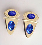 gold sapphire earring design